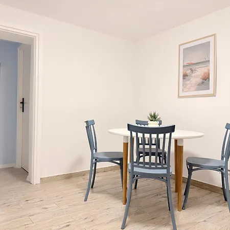 Mieszkanie Brzezno I Apartment *